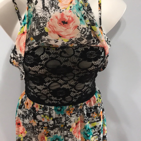 Floral asymmetrical dress - Picture 3 of 11